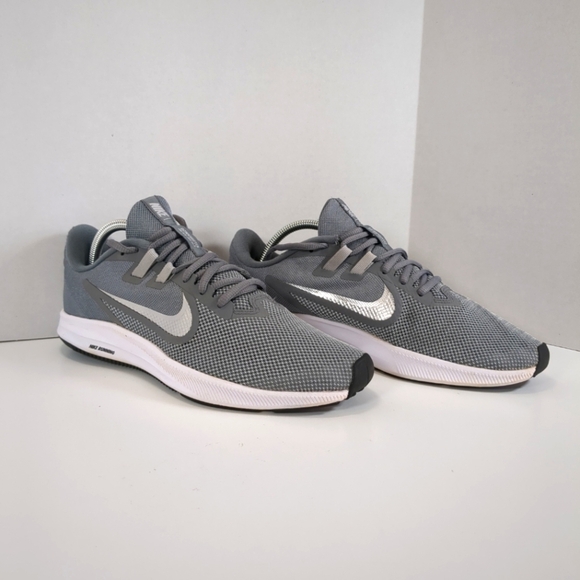 Nike Downshifter 9 Women's Gray Running Shoes, Size 10.5 - Picture 1 of 12